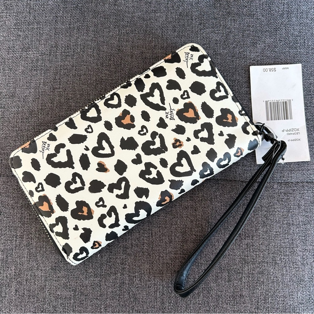 Betsey Johnson Leopard Heart Zip Around Wallet / Wristlet, Cream, Black, Tan - Picture 16 of 17